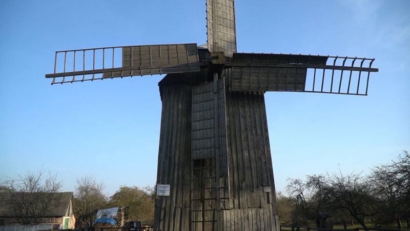Знайомство із Шепетівщиною: унікальний вітряк-музей
