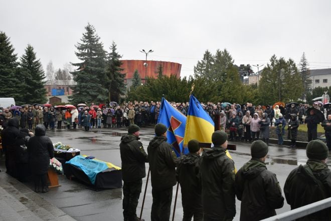 У Шепетівці попрощались з юним захисником Максимом Яремчуком