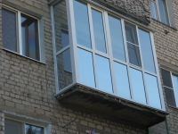 Проліз через балкон та пограбував квартиру