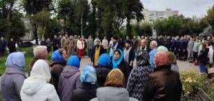 У День Захисників та Захисниць України шепетівчани вшанували Героїв
