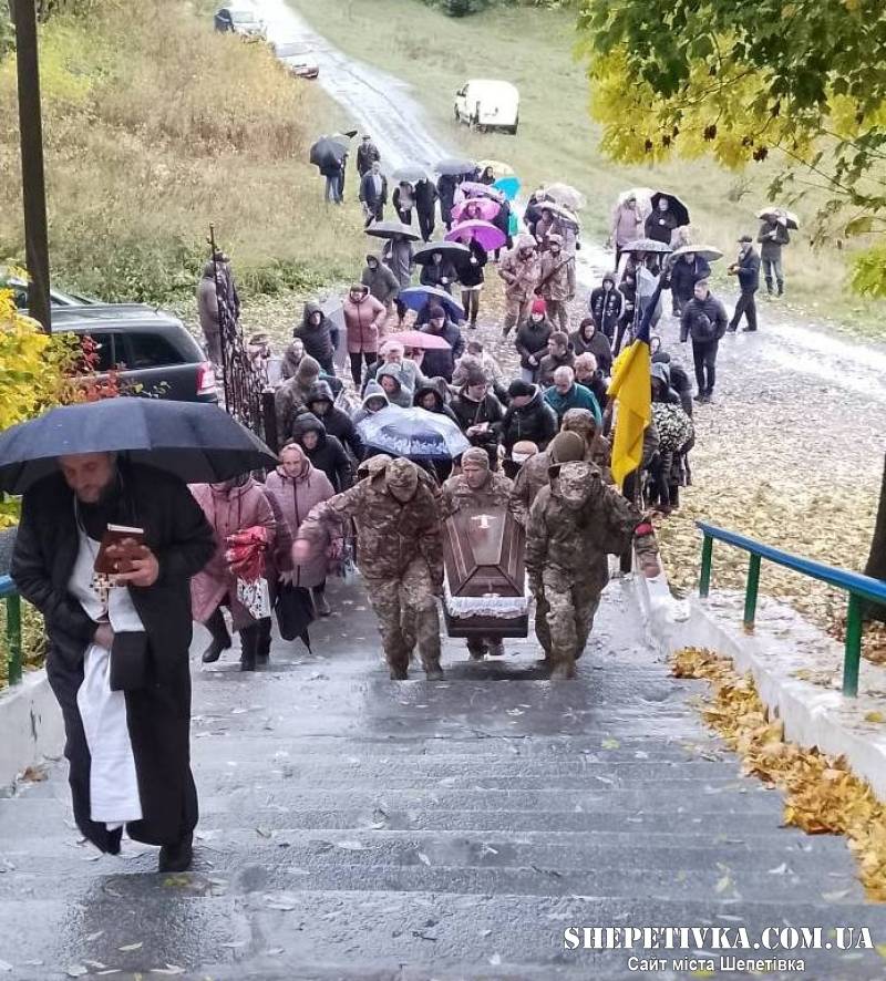 У Судилківській громаді попрощалися із Захисником Ігорем Мовчаном: оголошено триденну жалобу