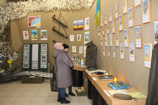 У славутському історичному музеї відкрито експозицію, присвячену російсько-українській війні