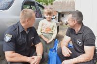 На Шепетівщині поліцейські спільно з капеланами відвідали сім'ї, що потребують підтримки та уваги