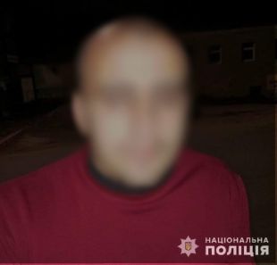 Суд виніс вирок чоловіку, якого спіймали в комендантську годину з пакунком наркотиків