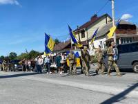 У Полонному віддали останню шану військовому Бігдашу Віктору Юрійовичу