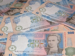 З автомобіля викрали більше 70 тисяч гривень