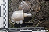 Правоохоронці вилучили у 25-річного молодика гранату, запал до неї та наркотики