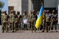 Загинув через атаку ворожим дроном: у Нетішині прощались із Олександром Дячуком