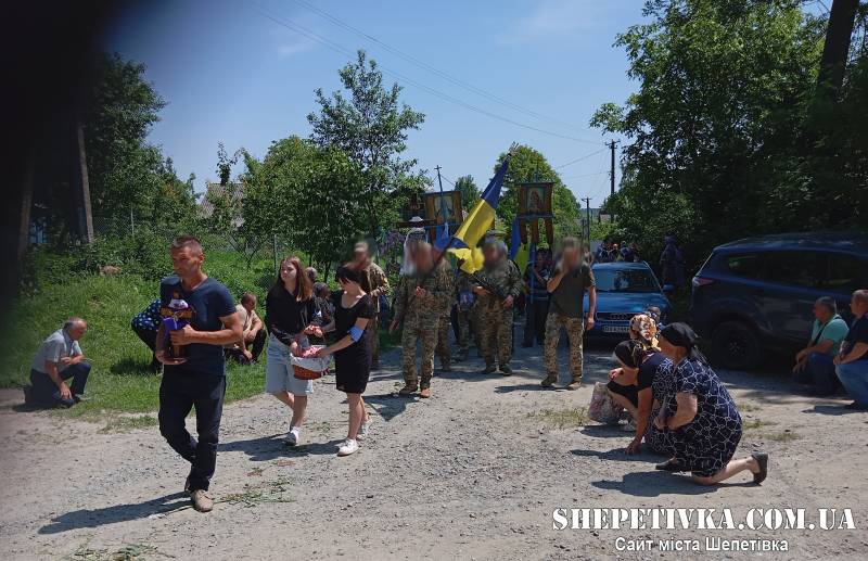 На Шепетівщині прощались із старшим матросом Пилипчуком Ярославом