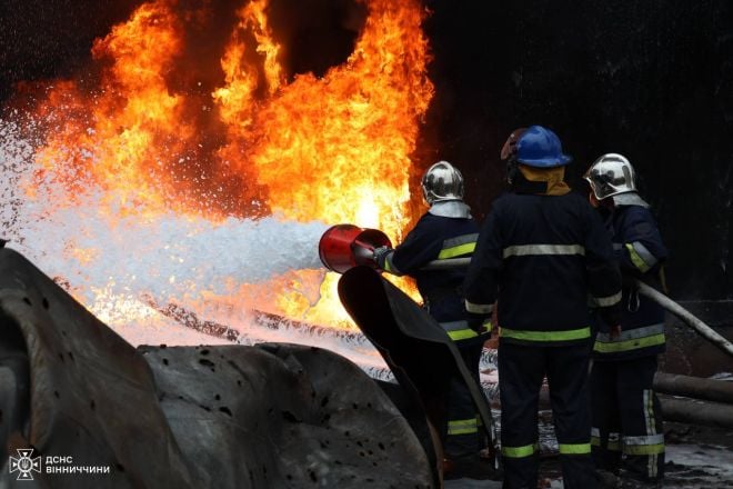 Під час нічної тривоги ворог влучив у об’єкт критичної інфраструктури на Вінничині