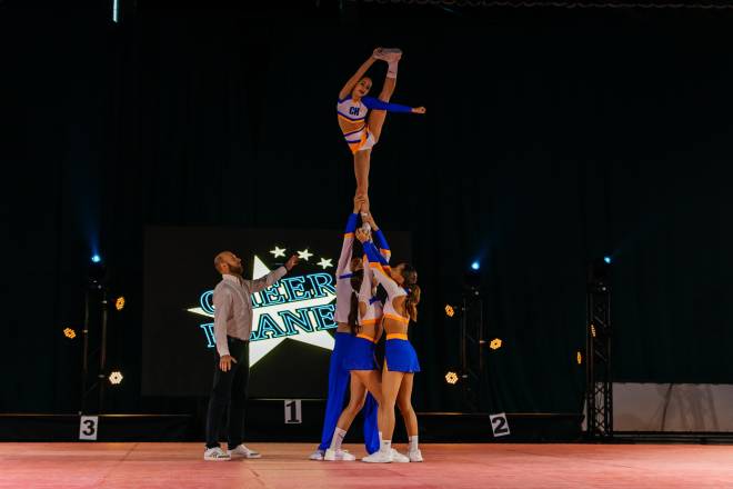 Шепетівські чирлідери повернулись із нагородами змагань у Івано-Фрінківську