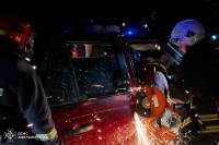 Двоє неповнолітніх на люксовому позашляховику влетіли у дерево