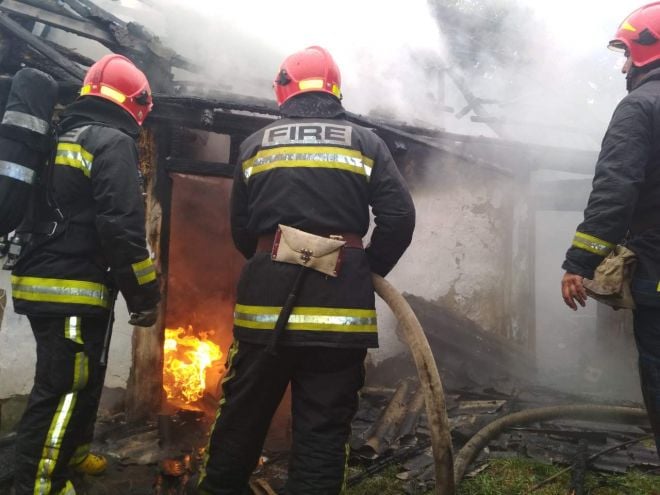 Вчора у Шепетівці сталось дві пожежі, один чоловік травмувався
