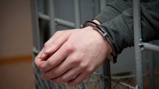 На Шепетівщині чоловік спочатку побив вітчима, а потім задушив