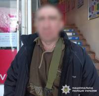 Побив пенсіонерку заради 4,5 тисячі гривень: в Ізяславі судитимуть зухвалого розбійника