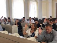 На сесії районної ради розглянули 11 питань та вручали грамоти облради