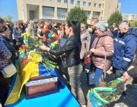 У Нетішині попрощались із воїном Олегом Дубичем