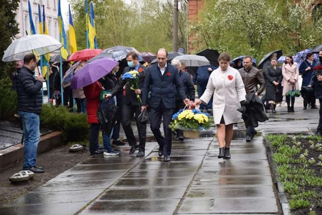 У Шепетівці вшанували загиблих до Дня пам’яті та примирення