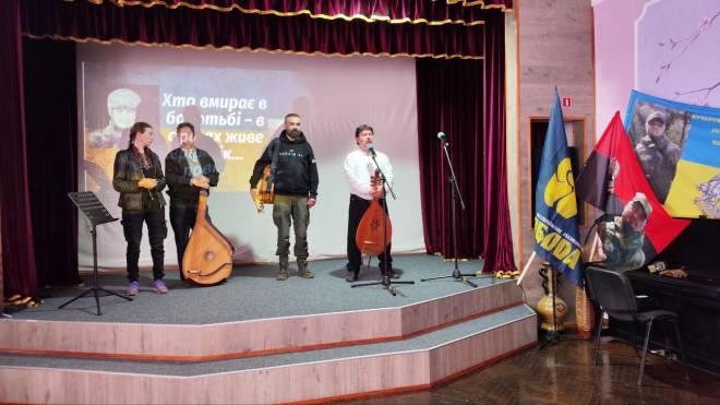 Вечір пам’яті Героїв В’ячеслава Кучерука та Костянтина Михальчука зібрав родини, побратимів та друзів