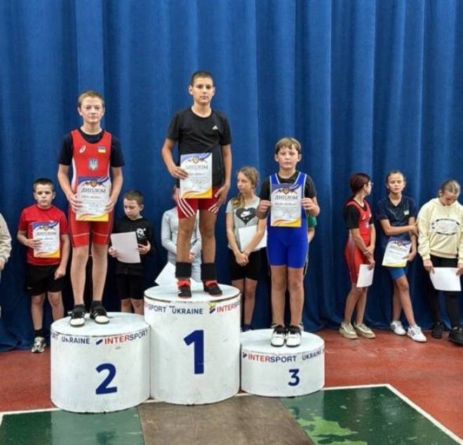 Важкоатлети Шепетівської КДЮСШ здобули бронзові медалі на чемпіонаті області