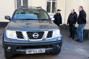 Зенітно-кулеметний батальйон отримав автомобіль від шепетівського бізнесу