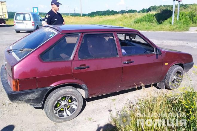 Трьох шепетівських злодіїв допоміг затримати член громадського формування