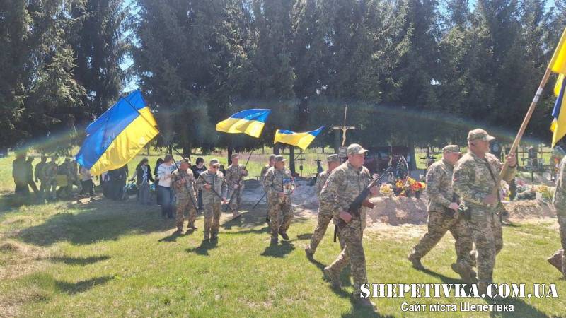 Понінківська громада попрощалася з бойовим медиком Анатолієм Онищенком