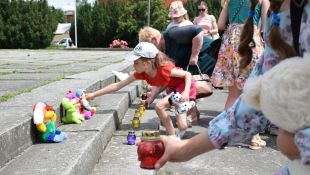 У Шепетівці вшанували пам’ять дітей, які загинули внаслідок збройної агресії рф