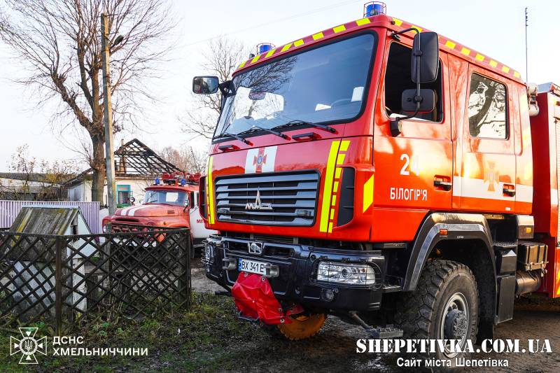 Трагічна пожежа на Шепетівщині: загинули двоє дорослих, дитині вдалось врятуватись