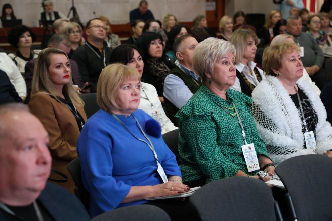 На дводенному симпозіумі вивчали нематеріальну культурну спадщину Хмельниччини