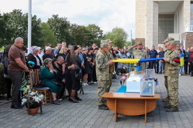 У Нетішині попрощалися з 28-річним Захисником Богданом Канєвським