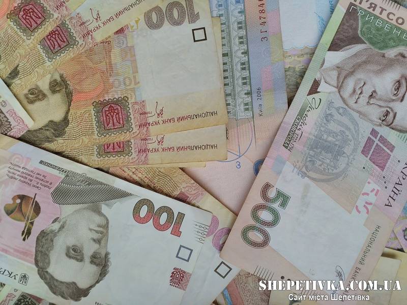Збільшення прожиткового мінімуму і витрати на війну: який бюджет представив уряд?