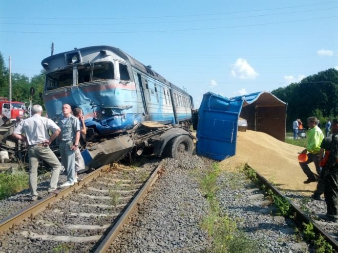 На шепетівській залізниці за останні три роки загинуло 13 осіб та сталося 4 зіткнення