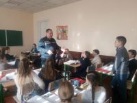 Працівники Служби порятунку навчали школярів правилам безпеки