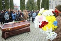 На Тернопільщині прощались із захисником родом з Шепетівщини