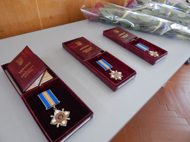 Родинам дев&#039;яти загиблих військовослужбовців з Шепетівщини вручили їх посмертні ордени