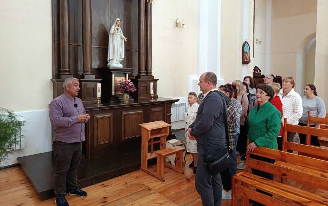 Від княгині Анастасії Заславської до відомих спорстменів: в Ізяславі презентували та протестували новий туристичний маршрут