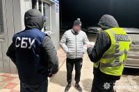 На Хмельниччині викрили чоловіка, який займався незаконним переправленням осіб через державний кордон