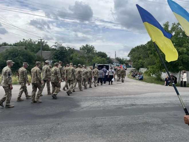 Доброволець зустрів смерть не на фронті: у Крупці прощались із Шпаком Олександром