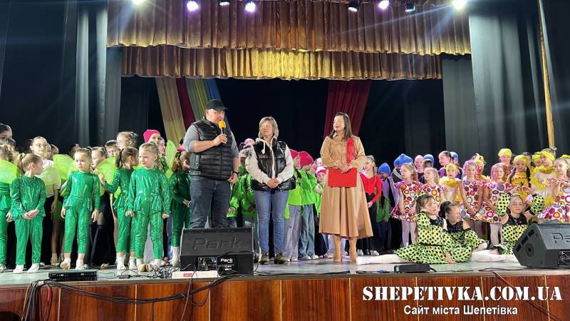 Ритм допомоги: у Шепетівці відбувся танцювальний марафон «Танцюємо для ЗСУ»