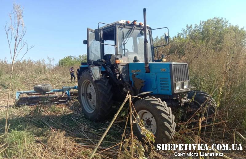 Шепетівський суд оштрафував тракториста за використання підробленого посвідчення