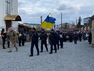 У Полонному прощались із шерифом, який загинув внаслідок ворожого обстрілу