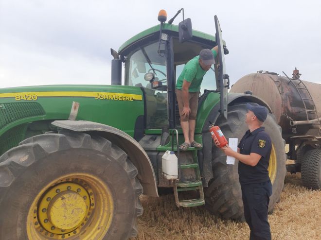 Рятувальники провели огляди фермерських господарств щодо збереження нового врожаю