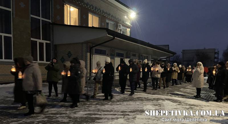 У громадах Шепетівщини запалили різдвяну свічку пам'яті