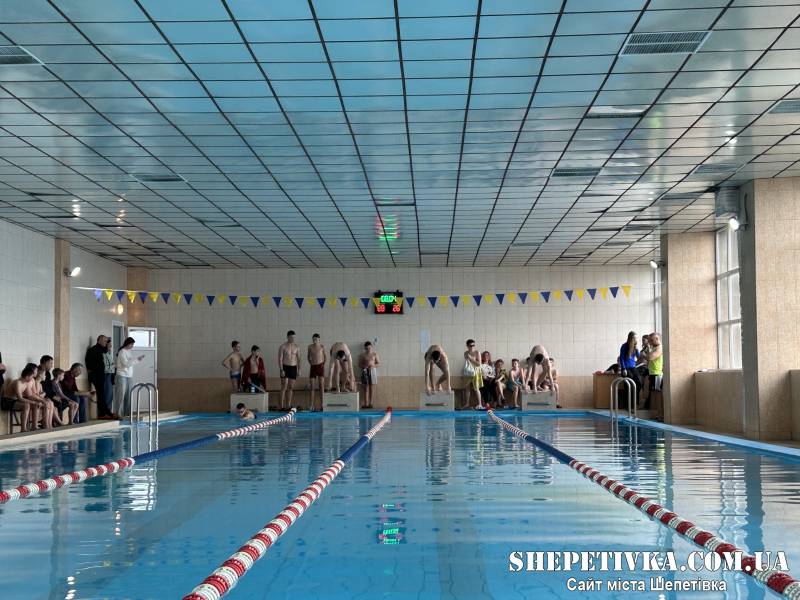 Вихованці Шепетівської КДЮСШ визначали, що серед них кращий плавець