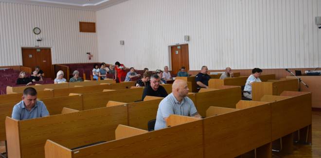 Виконком: підготовка шкіл, новий перевізник, тарифи на ритуальні послуги та вирубка дерев
