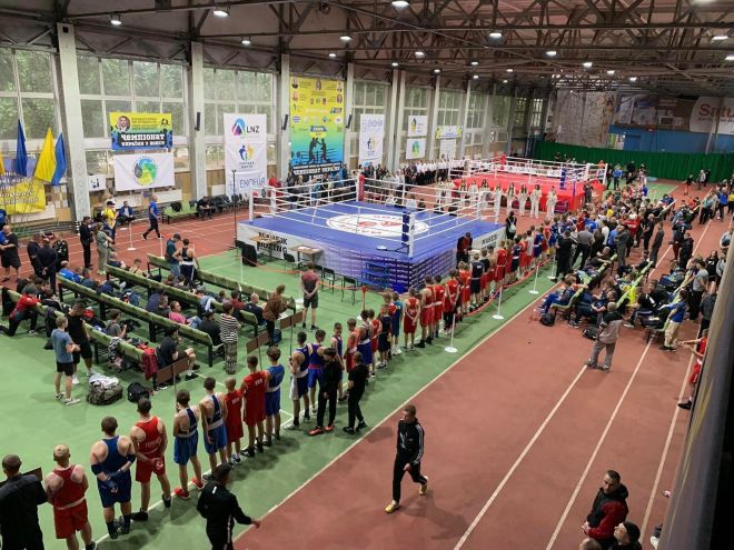 Юні боксери Шепетівщини виборювали медалі чемпіонату України