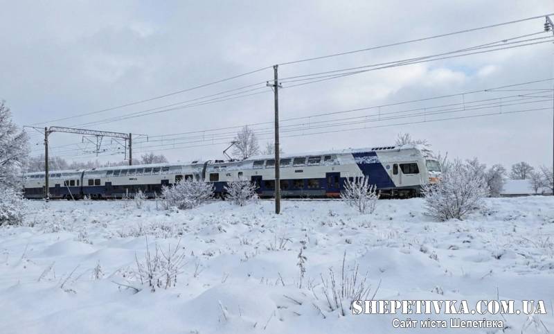 Шепетівчани тимчасово не зможуть скористатись двоповерховим поїздом до Луцька та Києва