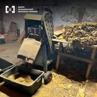 БЕБ на Хмельниччині викрило підпільні цехи з виготовлення тютюну