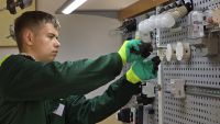 У Шепетівці визначали найкращого учня закладів профтехосвіти у «Електромонтажних роботах»